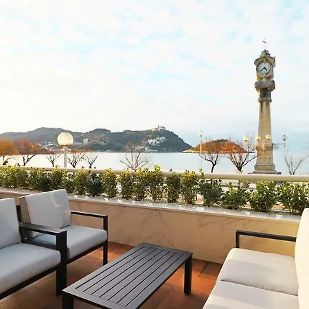 Luxury On The Beach 圣塞瓦斯蒂安